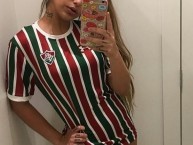 Hincha - Tribunera - Chica - Fanatica de la Barra: O Bravo Ano de 52 • Club: Fluminense • País: Brasil