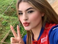Hincha - Tribunera - Chica - Fanatica de la Barra: Rexixtenxia Norte • Club: Independiente Medellín • País: Colombia