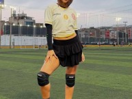 Hincha - Tribunera - Chica - Fanatica de la Barra: Trinchera Norte &bull; Club: Universitario de Deportes &bull; País: Peru