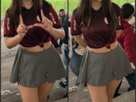 Hincha - Tribunera - Chica - Fanatica de la Barra: Trinchera Norte &bull; Club: Universitario de Deportes &bull; País: Peru