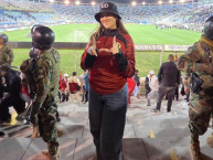 Hincha - Tribunera - Chica - Fanatica de la Barra: Trinchera Norte &bull; Club: Universitario de Deportes &bull; País: Peru
