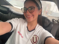 Hincha - Tribunera - Chica - "IG: @greciazevallost" Fanatica de la Barra: Trinchera Norte &bull; Club: Universitario de Deportes &bull; País: Peru