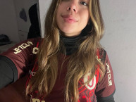 Hincha - Tribunera - Chica - Fanatica de la Barra: Trinchera Norte &bull; Club: Universitario de Deportes &bull; País: Peru