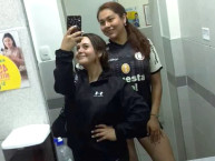 Hincha - Tribunera - Chica - Fanatica de la Barra: Trinchera Norte &bull; Club: Universitario de Deportes &bull; País: Peru
