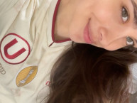 Hincha - Tribunera - Chica - "IG: @shiannaquispe" Fanatica de la Barra: Trinchera Norte &bull; Club: Universitario de Deportes &bull; País: Peru