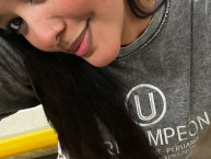 Hincha - Tribunera - Chica - Fanatica de la Barra: Trinchera Norte &bull; Club: Universitario de Deportes &bull; País: Peru