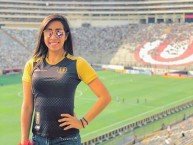 Hincha - Tribunera - Chica - Fanatica de la Barra: Trinchera Norte • Club: Universitario de Deportes