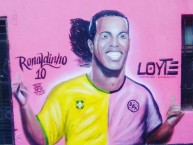 Mural - Graffiti - Pintadas - "Ronaldinho Gaúcho" Mural de la Barra: Barra Popular Juventud Rosada • Club: Sport Boys • País: Peru