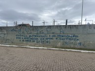 Mural - Graffiti - Pintada - "Olvidate de los problemas y las preocupaciones" Mural de la Barra: Geral do Grêmio &bull; Club: Grêmio