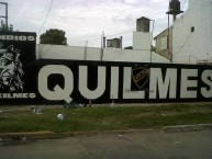 Mural - Graffiti - Pintada - Mural de la Barra: Indios Kilmes • Club: Quilmes