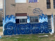 Mural - Graffiti - Pintada - "Ensenada es del lobo" Mural de la Barra: La Banda de Fierro 22 • Club: Gimnasia y Esgrima