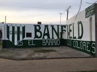 Mural - Graffiti - Pintadas - "Es el barrio, los colores" Mural de la Barra: La Banda del Sur • Club: Banfield • País: Argentina