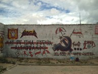 Mural - Graffiti - Pintada - "Mural La Ultra Sur Bosa Vieja Guardia" Mural de la Barra: La Guardia Albi Roja Sur • Club: Independiente Santa Fe