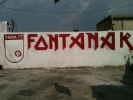 Mural - Graffiti - Pintadas - "FONTANAR DEL LEÓN" Mural de la Barra: La Guardia Albi Roja Sur • Club: Independiente Santa Fe • País: Colombia