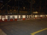 Mural - Graffiti - Pintada - "LA BANDA DEL LEÓN." Mural de la Barra: La Guardia Albi Roja Sur • Club: Independiente Santa Fe