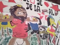 Mural - Graffiti - Pintadas - "DE SANTA FE DE CORAZÓN DE LA CUNA AL CAJÓN" Mural de la Barra: La Guardia Albi Roja Sur &bull; Club: Independiente Santa Fe &bull; País: Colombia