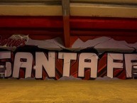 Mural - Graffiti - Pintadas - "SOMOS SANTA FE." Mural de la Barra: La Guardia Albi Roja Sur &bull; Club: Independiente Santa Fe &bull; País: Colombia