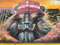 Mural - Graffiti - Pintadas - "FONTIBON DEL LEÓN" Mural de la Barra: La Guardia Albi Roja Sur &bull; Club: Independiente Santa Fe &bull; País: Colombia