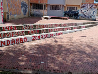 Mural - Graffiti - Pintadas - Mural de la Barra: La Guardia Albi Roja Sur &bull; Club: Independiente Santa Fe &bull; País: Colombia