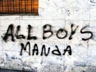 Mural - Graffiti - Pintadas - "All Boys Manda" Mural de la Barra: La Peste Blanca • Club: All Boys • País: Argentina
