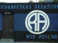 Mural - Graffiti - Pintada - Mural de la Barra: La Resistencia Albiazul • Club: Querétaro