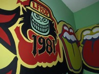 Mural - Graffiti - Pintada - "LA BANDA DEL MORELIA ~ LA FAMOSA BANDA DEL PONIENTE" Mural de la Barra: Locura 81 &bull; Club: Monarcas Morelia