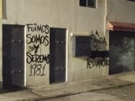 Mural - Graffiti - Pintada - "LA BANDA DEL MORELIA★LA FAMOSA BANDA DEL PONIENTE 1981" Mural de la Barra: Locura 81 &bull; Club: Monarcas Morelia