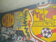 Mural - Graffiti - Pintadas - "★LA FAMOSA BANDA DEL PONIENTE - LA BANDA DEL ROJIAMARILLO ★" Mural de la Barra: Locura 81 &bull; Club: Monarcas Morelia &bull; País: México