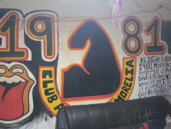 Mural - Graffiti - Pintada - "LA BANDA DEL MORELIA ~ LA FAMOSA BANDA DEL PONIENTE" Mural de la Barra: Locura 81 &bull; Club: Monarcas Morelia