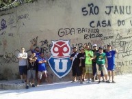 Mural - Graffiti - Pintada - "En Rio de Janeiro con la hinchada de Vasco da Gama" Mural de la Barra: Los de Abajo • Club: Universidad de Chile - La U