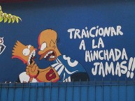 Mural - Graffiti - Pintadas - "Traicionar a la Hinchada Jamas" Mural de la Barra: Los de Abajo • Club: Universidad de Chile - La U • País: Chile
