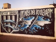 Mural - Graffiti - Pintada - "Los pibes de bulevar" Mural de la Barra: Los Famosos 33 • Club: Gimnasia y Esgrima de Mendoza