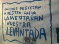 Mural - Graffiti - Pintada - "Me veras volver y te arrodillaras ante mi" Mural de la Barra: Los Negros de la Cuchilla • Club: Liverpool de Montevideo