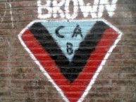 Mural - Graffiti - Pintada - Mural de la Barra: Los Pibes del Barrio • Club: Brown de Adrogué
