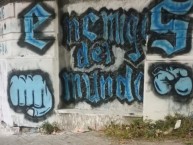 Mural - Graffiti - Pintadas - "Enemigos del mundo" Mural de la Barra: Los Villeros • Club: Cerro • País: Uruguay