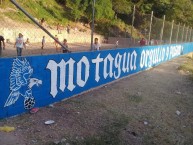 Mural - Graffiti - Pintadas - "La banda de la sagastume micro del comando la banda del azul" Mural de la Barra: Revolucionarios 1928 • Club: Motagua • País: Honduras