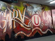 Mural - Graffiti - Pintadas - "GARRA CREMA UNA SOLA IDEA" Mural de la Barra: Trinchera Norte • Club: Universitario de Deportes • País: Peru