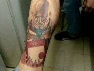 Tattoo - Tatuaje - tatuagem - Tatuaje de la Barra: La Guardia Albi Roja Sur • Club: Independiente Santa Fe • País: Colombia
