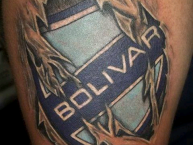 Tattoo - Tatuaje - tatuagem - "Escudo Club Bolívar" Tatuaje de la Barra: La Vieja Escuela • Club: Bolívar