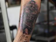 Tattoo - Tatuaje - tatuagem - "Tatto de mao molina idolo DIM" Tatuaje de la Barra: Rexixtenxia Norte • Club: Independiente Medellín • País: Colombia