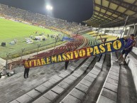Trapo - Bandeira - Faixa - Telón - Trapo de la Barra: Attake Massivo • Club: Deportivo Pasto • País: Colombia