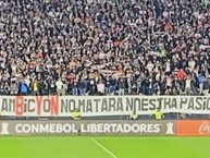 Trapo - Bandeira - Faixa - Telón - "Su ambición no matará nuestra pasión" Trapo de la Barra: Garra Blanca &bull; Club: Colo-Colo &bull; País: Chile