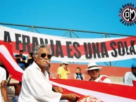 Trapo - Bandeira - Faixa - Telón - "Antes de la franja del combinado nacional, la del Deportivo Municipal!" Trapo de la Barra: La Banda del Basurero • Club: Deportivo Municipal • País: Peru