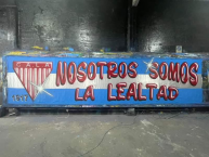 Trapo - Bandeira - Faixa - Telón - "NOSOTROS SOMOS LA LEALTAD" Trapo de la Barra: La Banda Descontrolada • Club: Los Andes