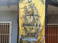 Trapo - Bandeira - Faixa - Telón - Trapo de la Barra: La Banda Monstruo • Club: Almirante Brown
