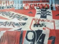 Trapo - Bandeira - Faixa - Telón - "FRENTE NENNEDY" Trapo de la Barra: La Guardia Albi Roja Sur • Club: Independiente Santa Fe