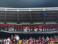 Trapo - Bandeira - Faixa - Telón - Trapo de la Barra: La Guardia Albi Roja Sur &bull; Club: Independiente Santa Fe &bull; País: Colombia