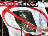 Trapo - Bandeira - Faixa - Telón - "El silencio no es mi idioma" Trapo de la Barra: La Hinchada Más Popular • Club: Newell's Old Boys • País: Argentina