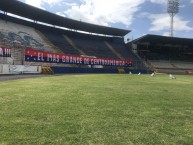 Trapo - Bandeira - Faixa - Telón - "El más grande de Centro America" Trapo de la Barra: La Ultra Fiel • Club: Club Deportivo Olimpia • País: Honduras