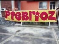 Trapo - Bandeira - Faixa - Telón - "LA BANDA DEL MORELIA ~ LA FAMOSA BANDA DEL PONIENTE" Trapo de la Barra: Locura 81 &bull; Club: Monarcas Morelia